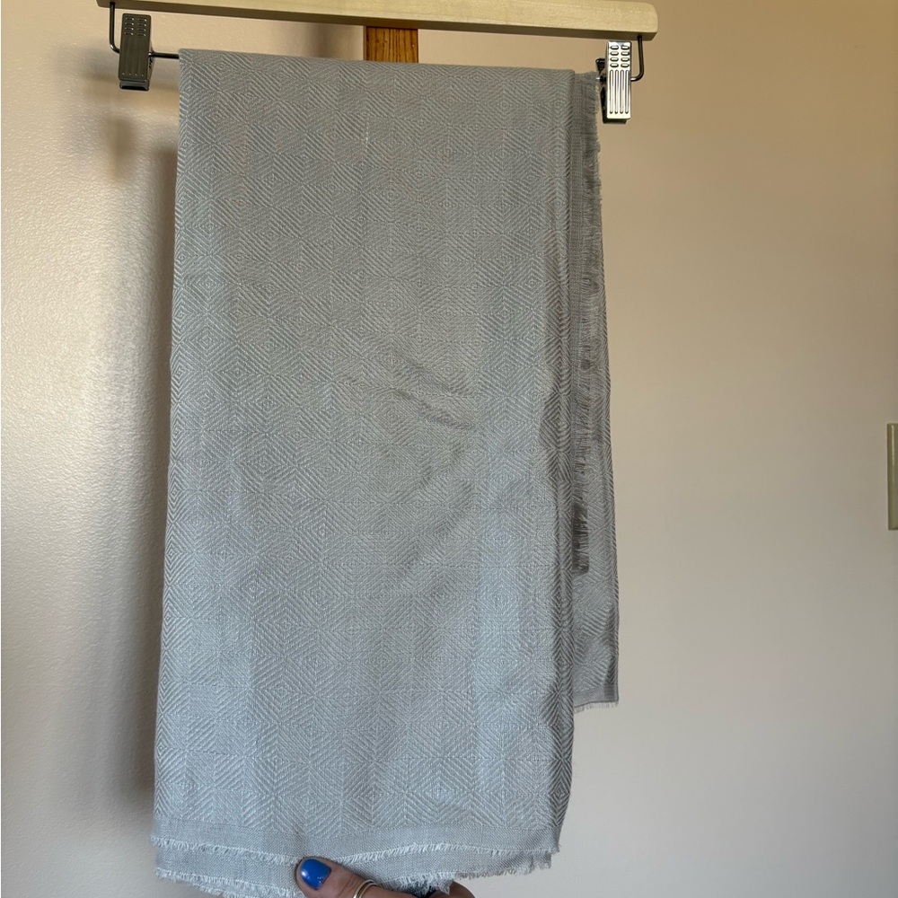 NWT Light Gray Textured Scarf